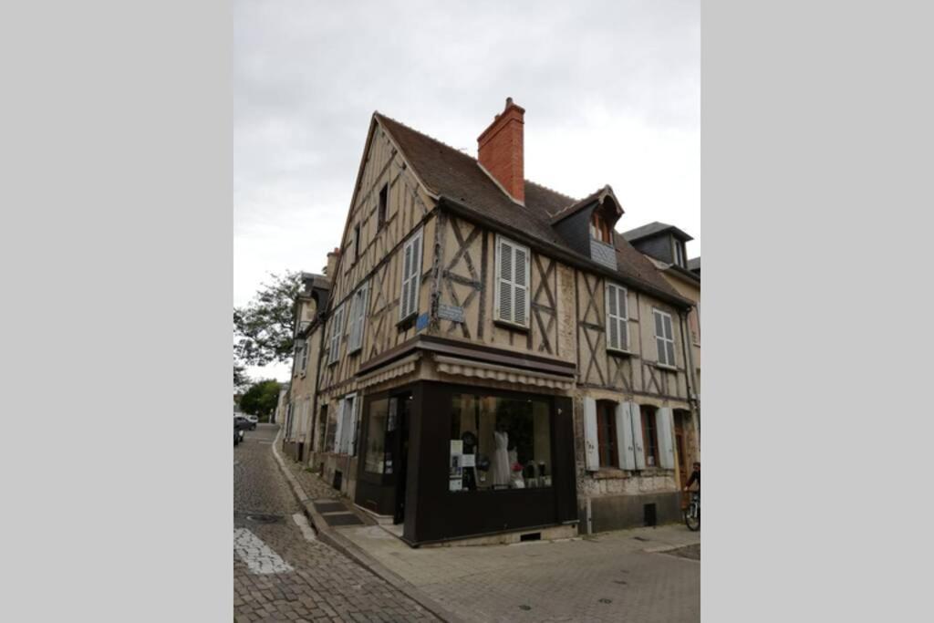 Apartament Aux 3 Maillets Bourges Zewnętrze zdjęcie
